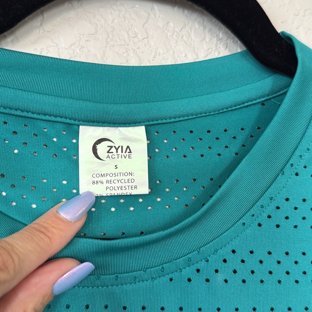 Zyia Active Women's Top Size Small Teal Green Crew Neck Mesh Spandex Active Top - Picture 3 of 4